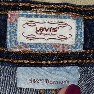 Levi's 542 Bermuda Shorts